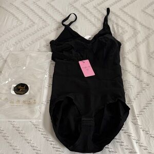 NWT Sculpt Me Shapewear Black Bodysuit with Adjustable Straps M/L